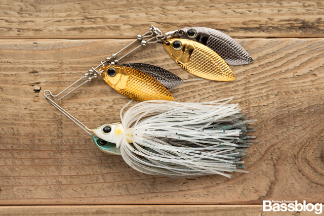 グライドヘッドスピナーベイトとBカスタムの大きさ比較