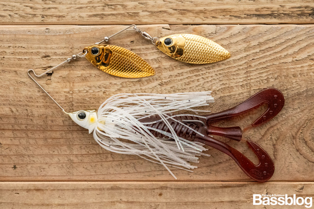 グライドヘッドスピナーベイトとバルビュータ3.5インチ