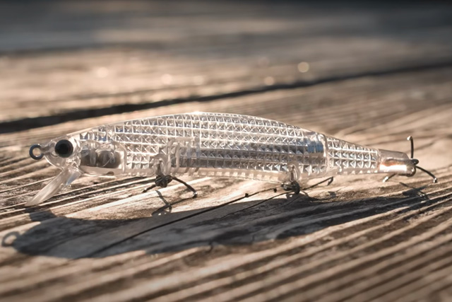 ダイワ「Dジャークベイト」の特徴と使い方を解説。ベイトフィッシュの明滅を再現したレーザーインパクト搭載