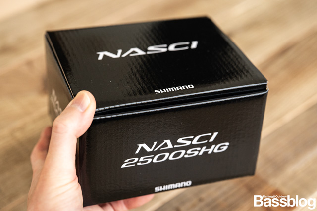 予約していてやっと届いた26ナスキーの箱。