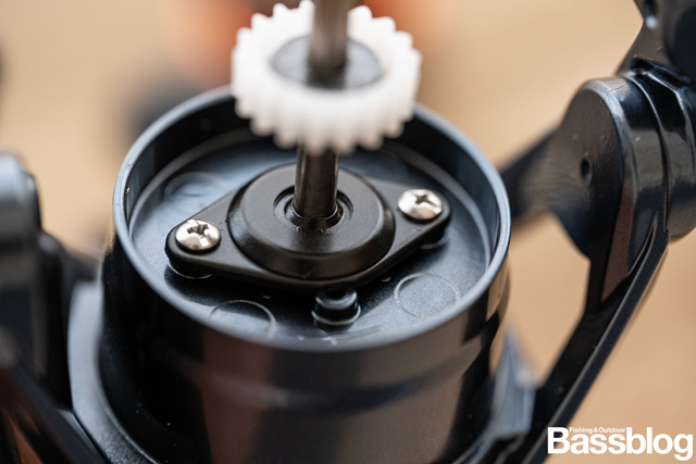 26ナスキーのローターナットのパッキン。この他にも多数のOリングを搭載している。