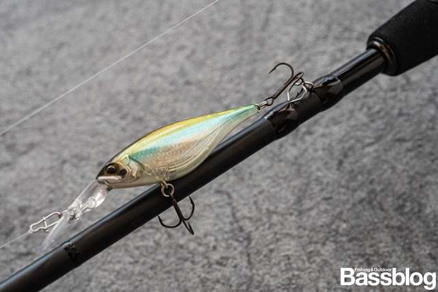 26ゾディアスにフックハンガーにシャッドプラグを引っ掛けたところ